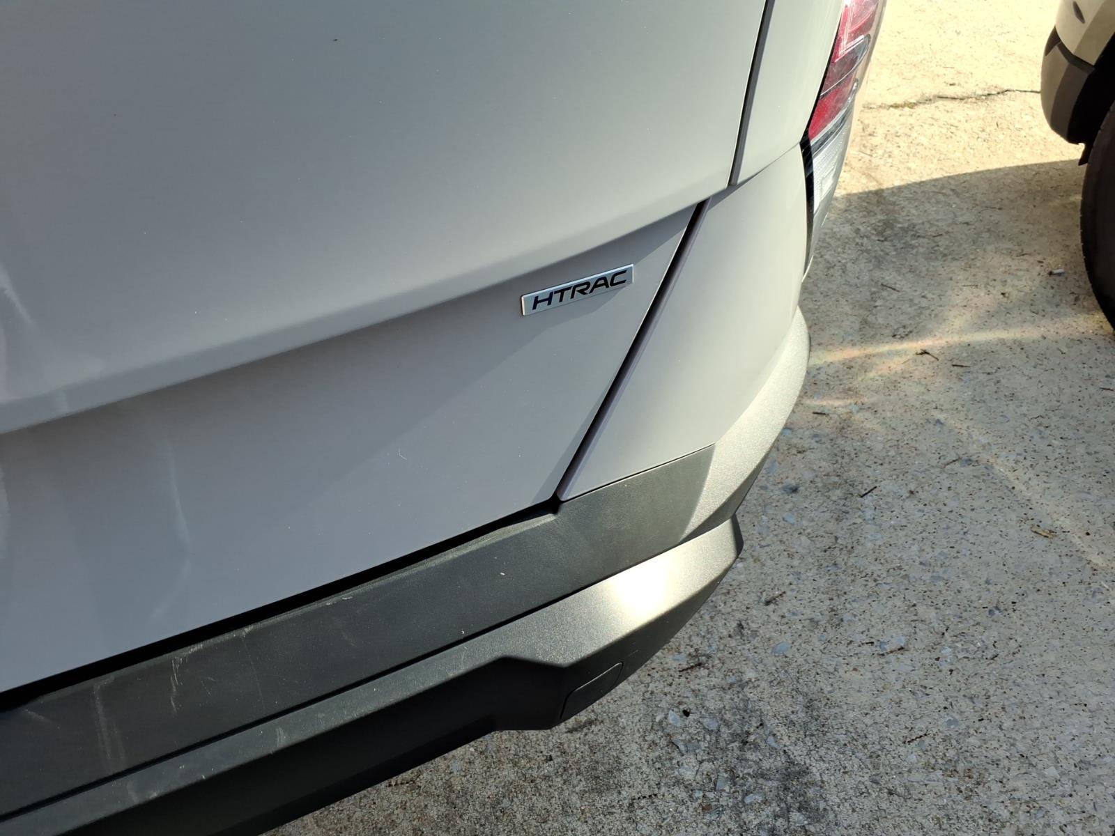 2025 Hyundai KONA SEL photo 5