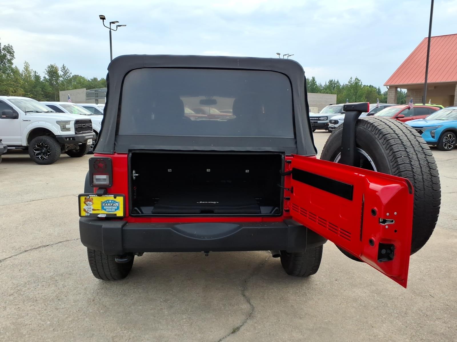 2017 Jeep Wrangler Unlimited Sport S photo 5