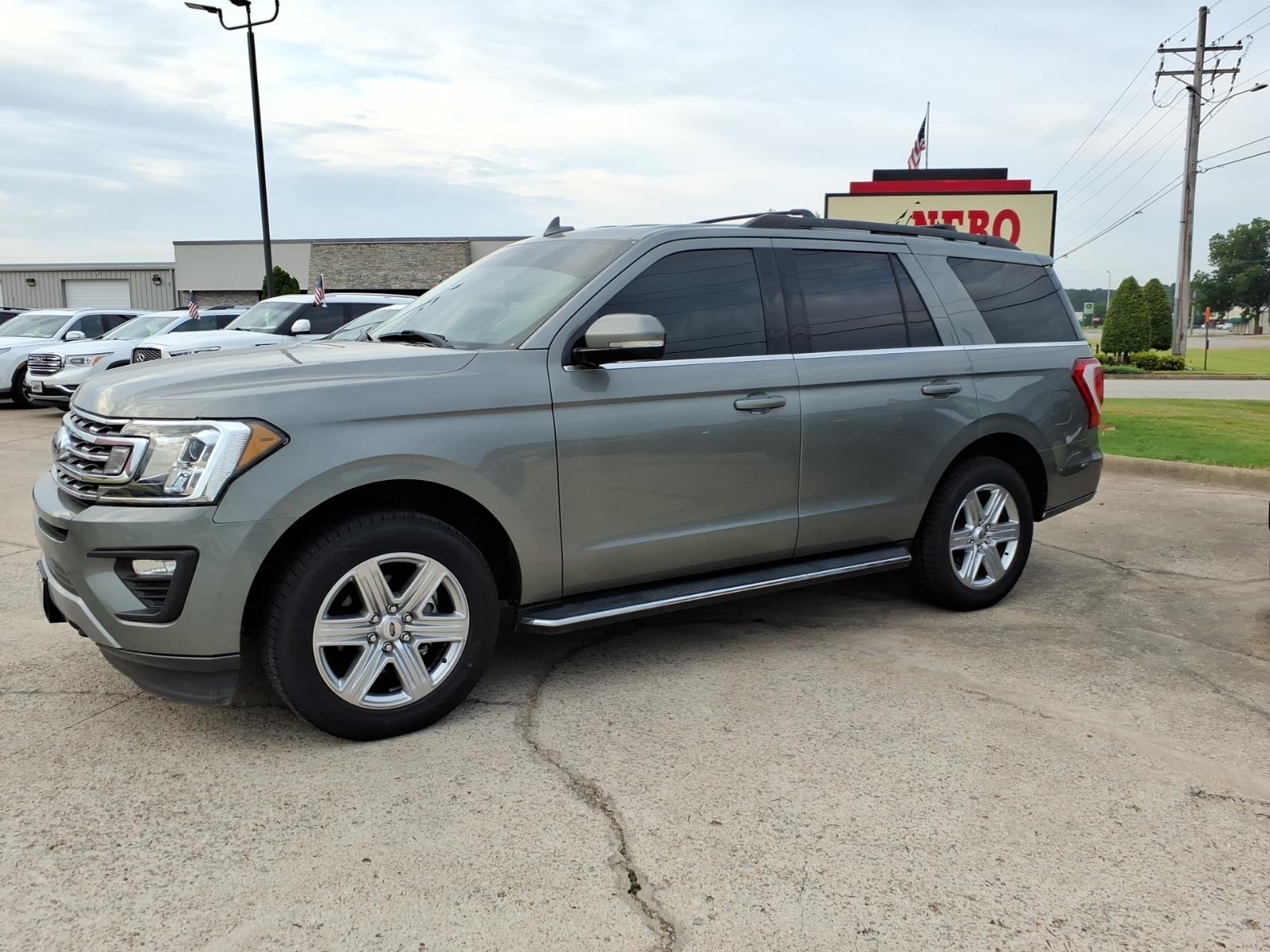 2019 Ford Expedition XLT photo 3