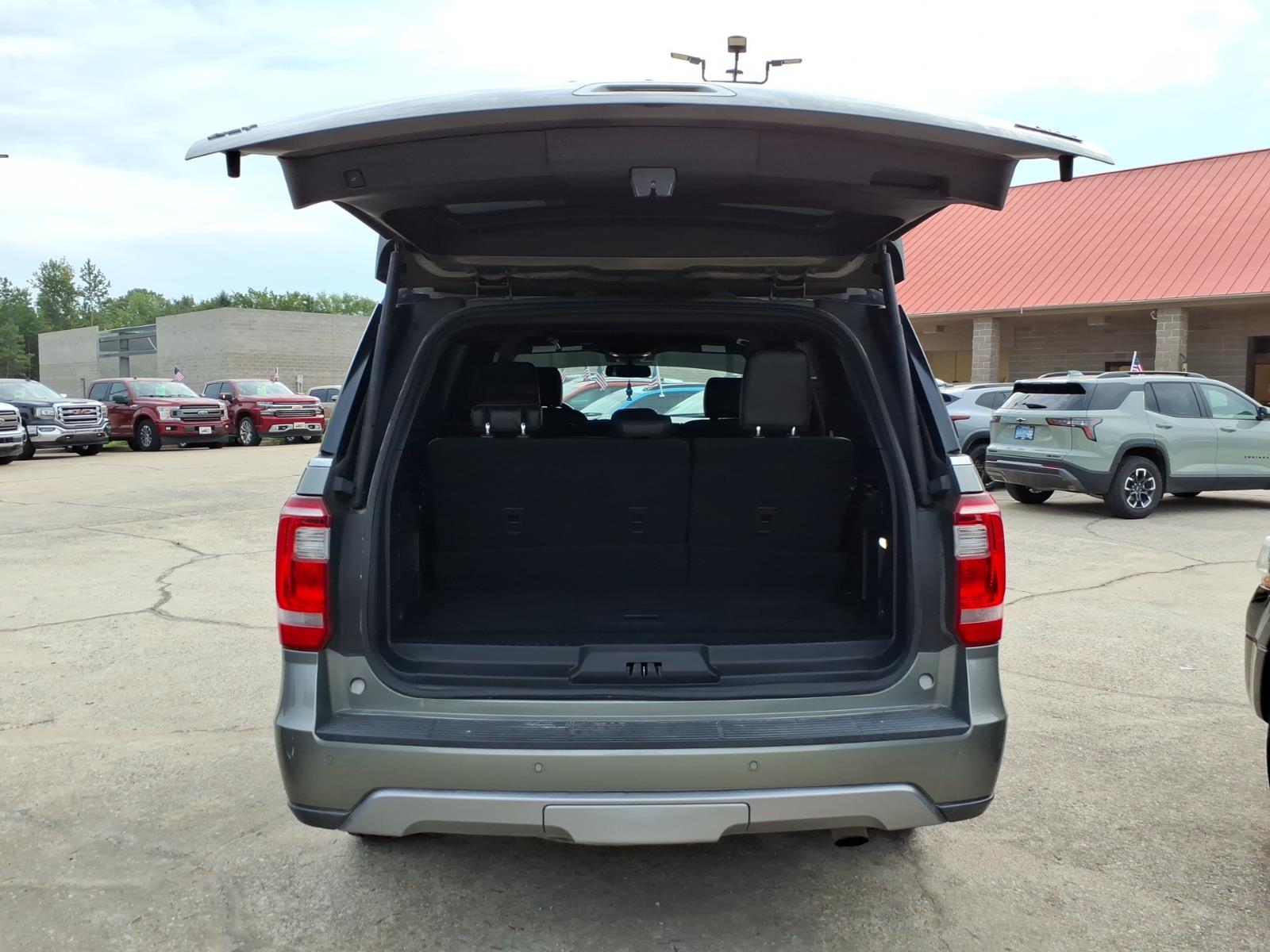 2019 Ford Expedition XLT photo 5