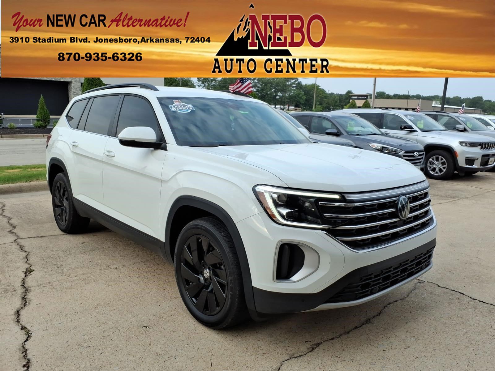 2024 Volkswagen Atlas SE photo 1