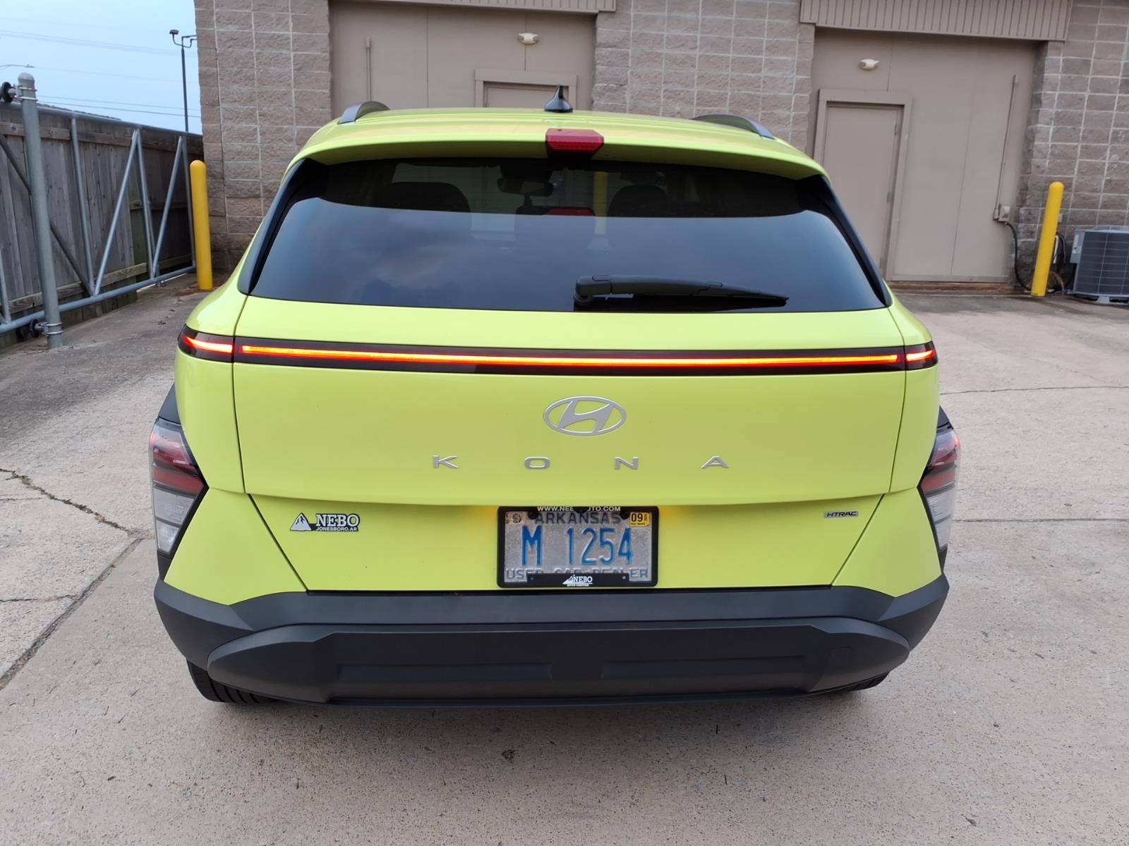 2024 Hyundai KONA SEL photo 4