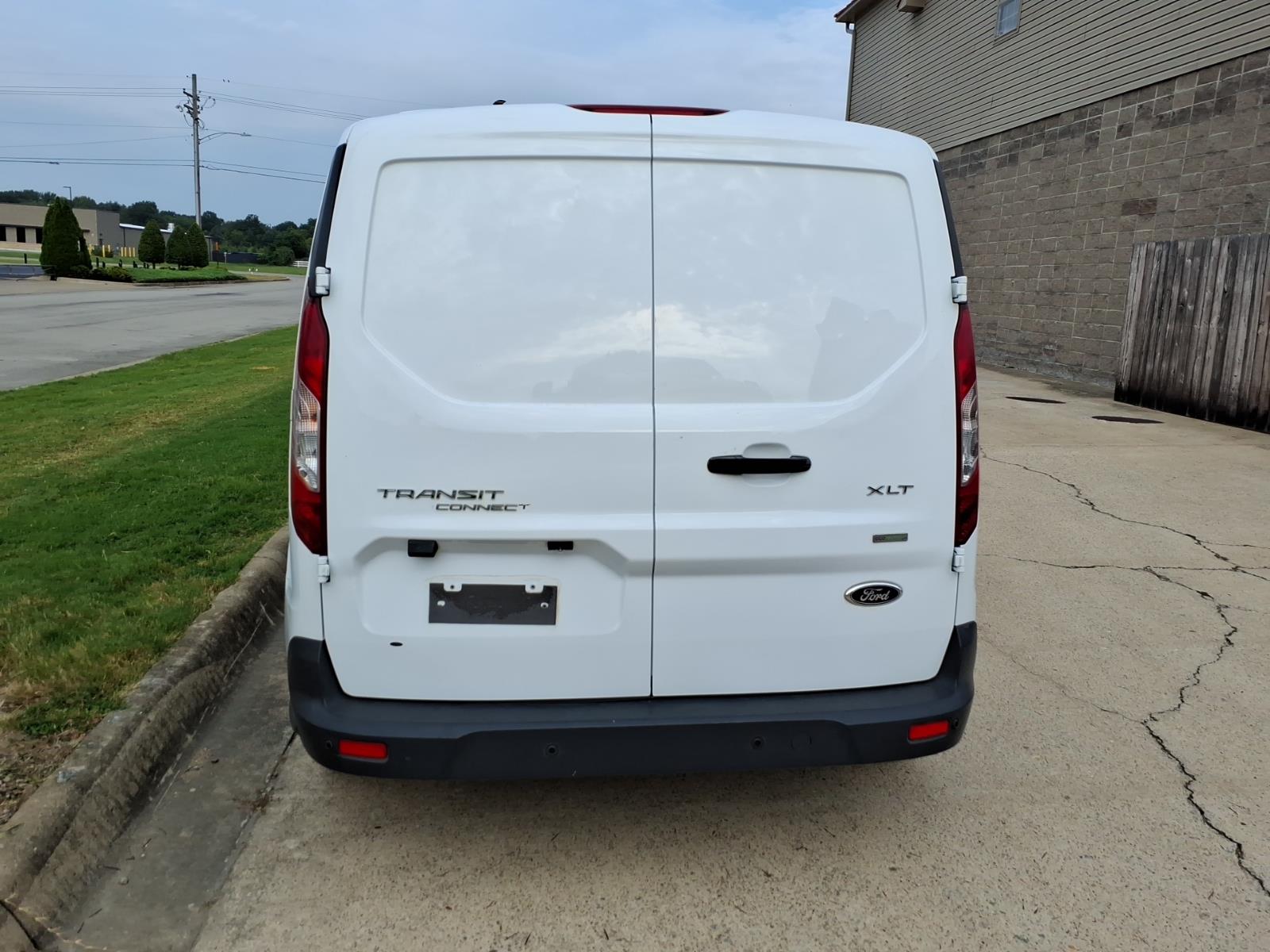 2015 Ford Transit Connect XLT photo 4