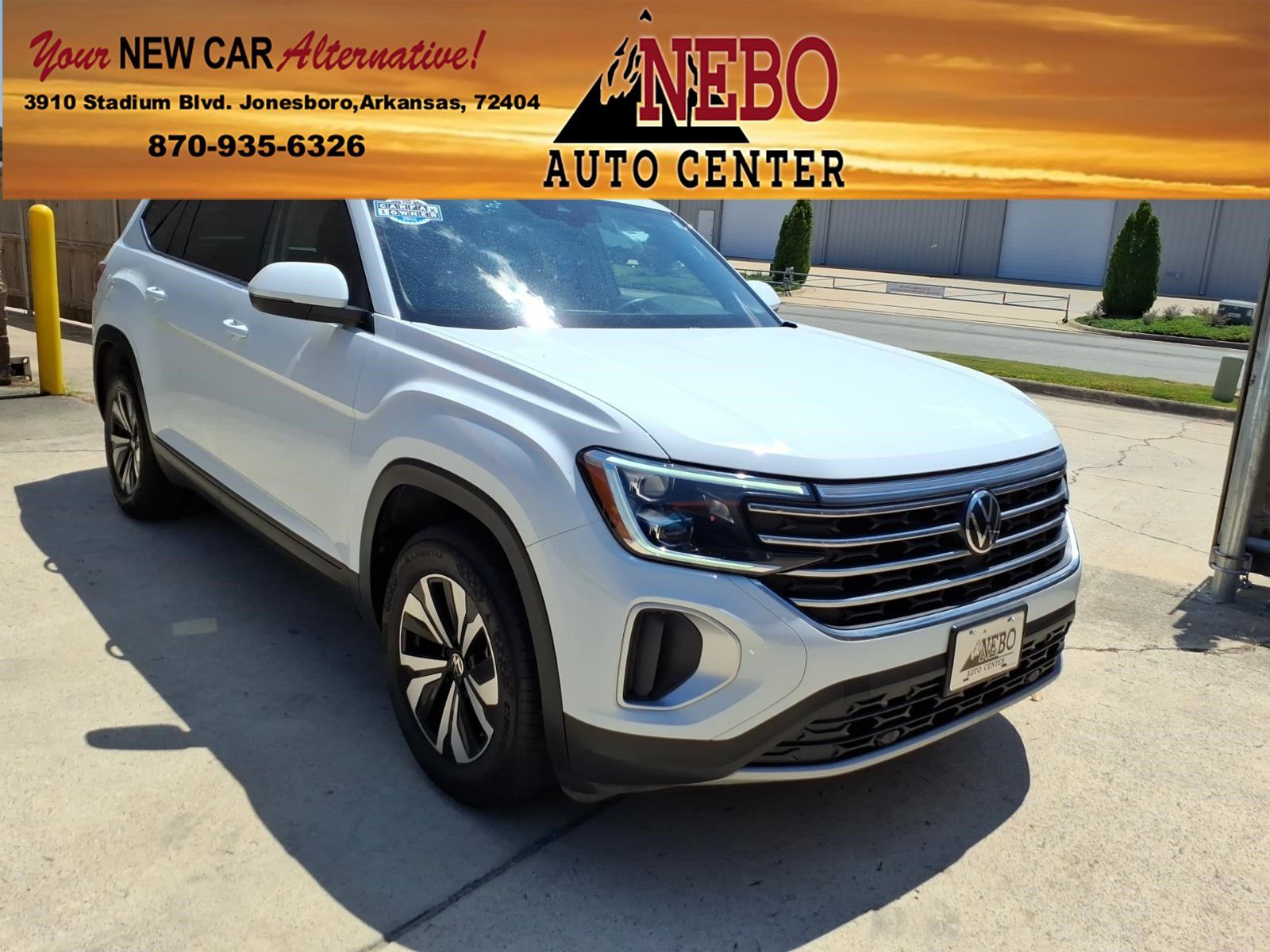 2024 Volkswagen Atlas SE 4Motion photo 1