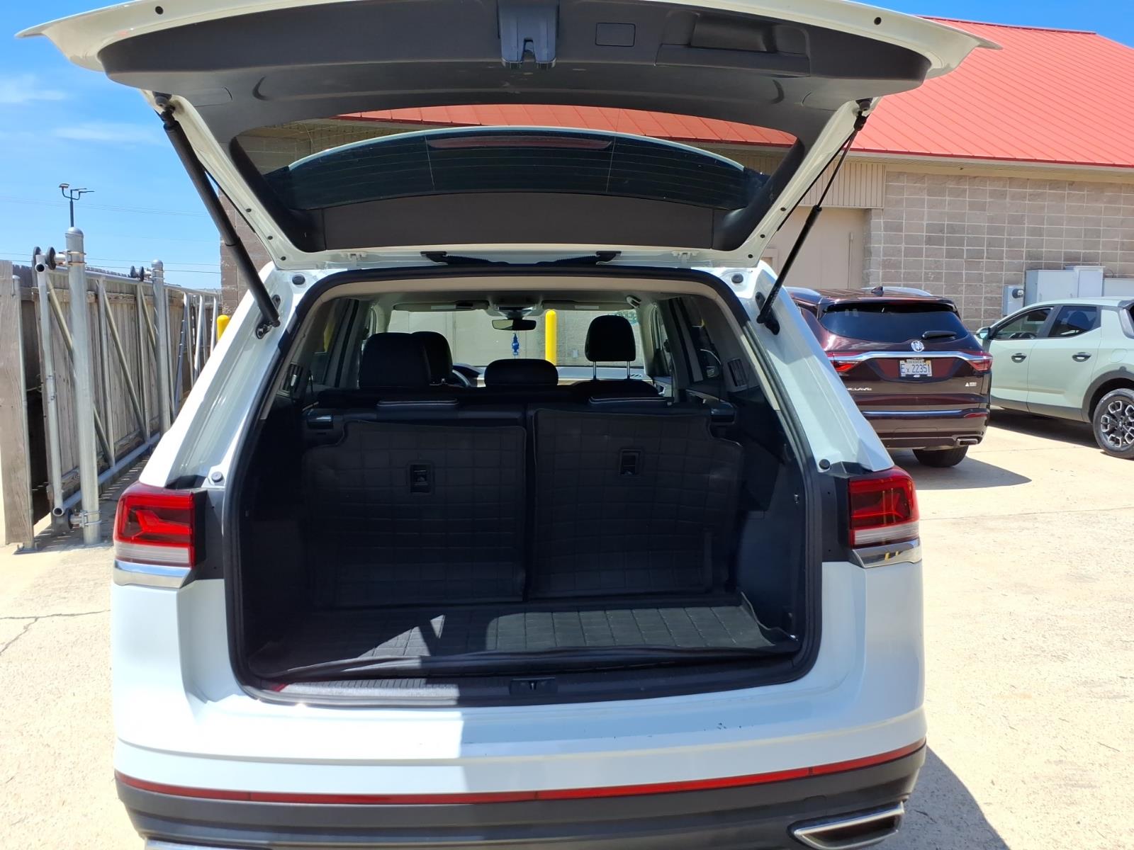 2024 Volkswagen Atlas SE 4Motion photo 5