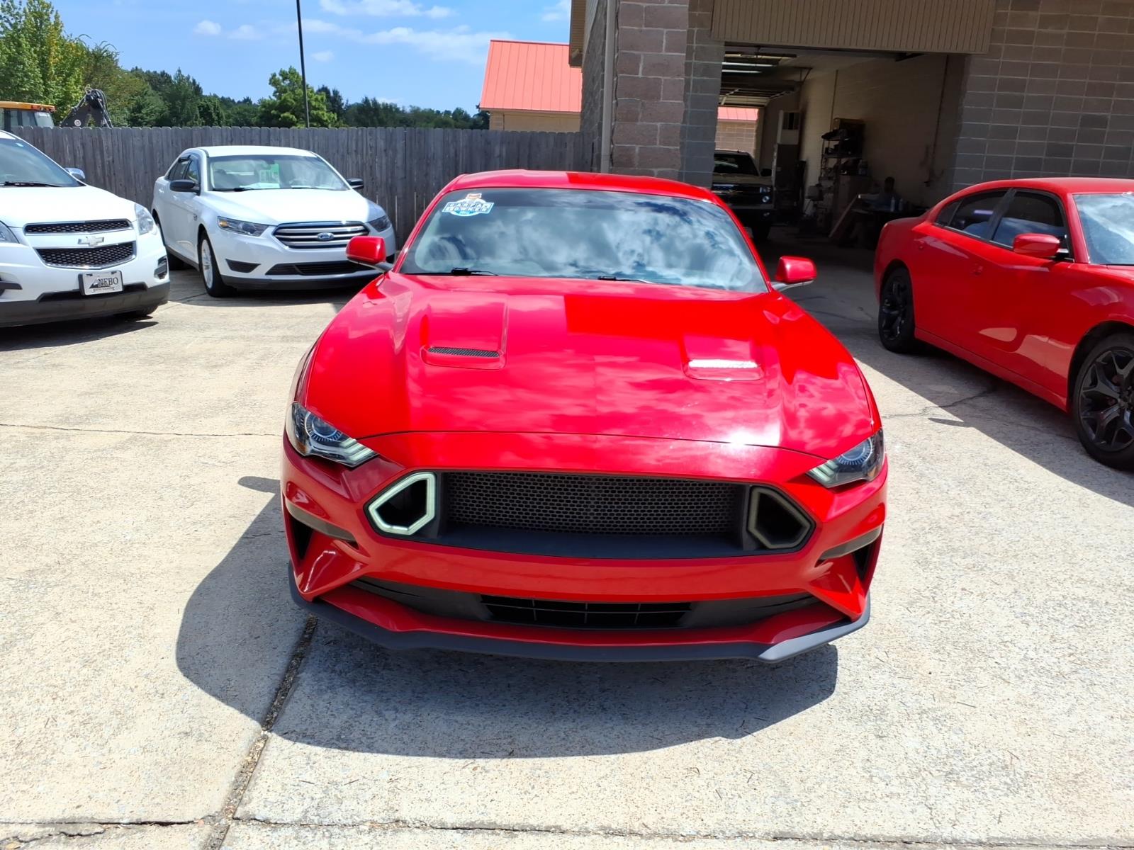 2019 Ford Mustang EcoBoost photo 2