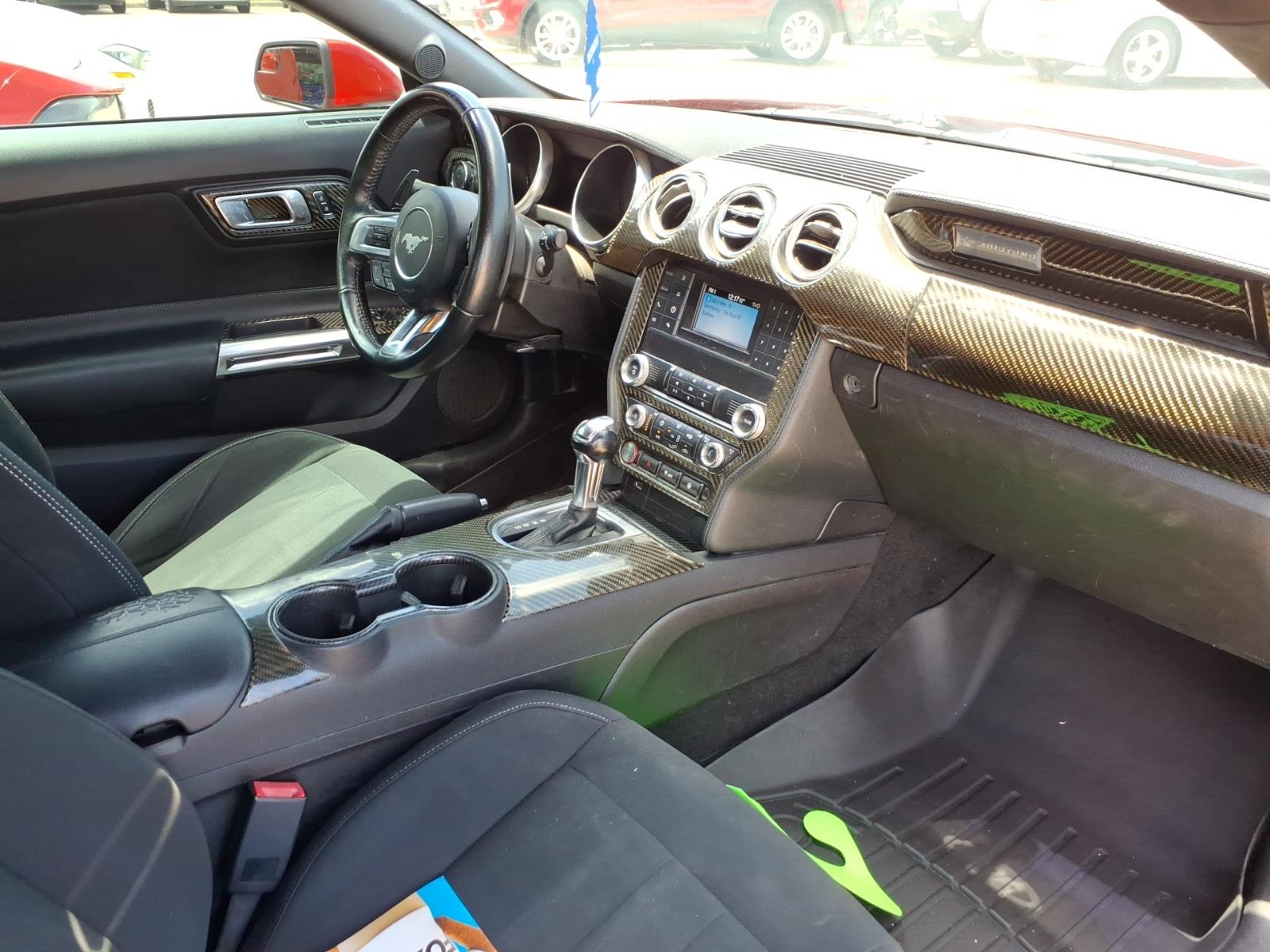 2019 Ford Mustang EcoBoost photo 6