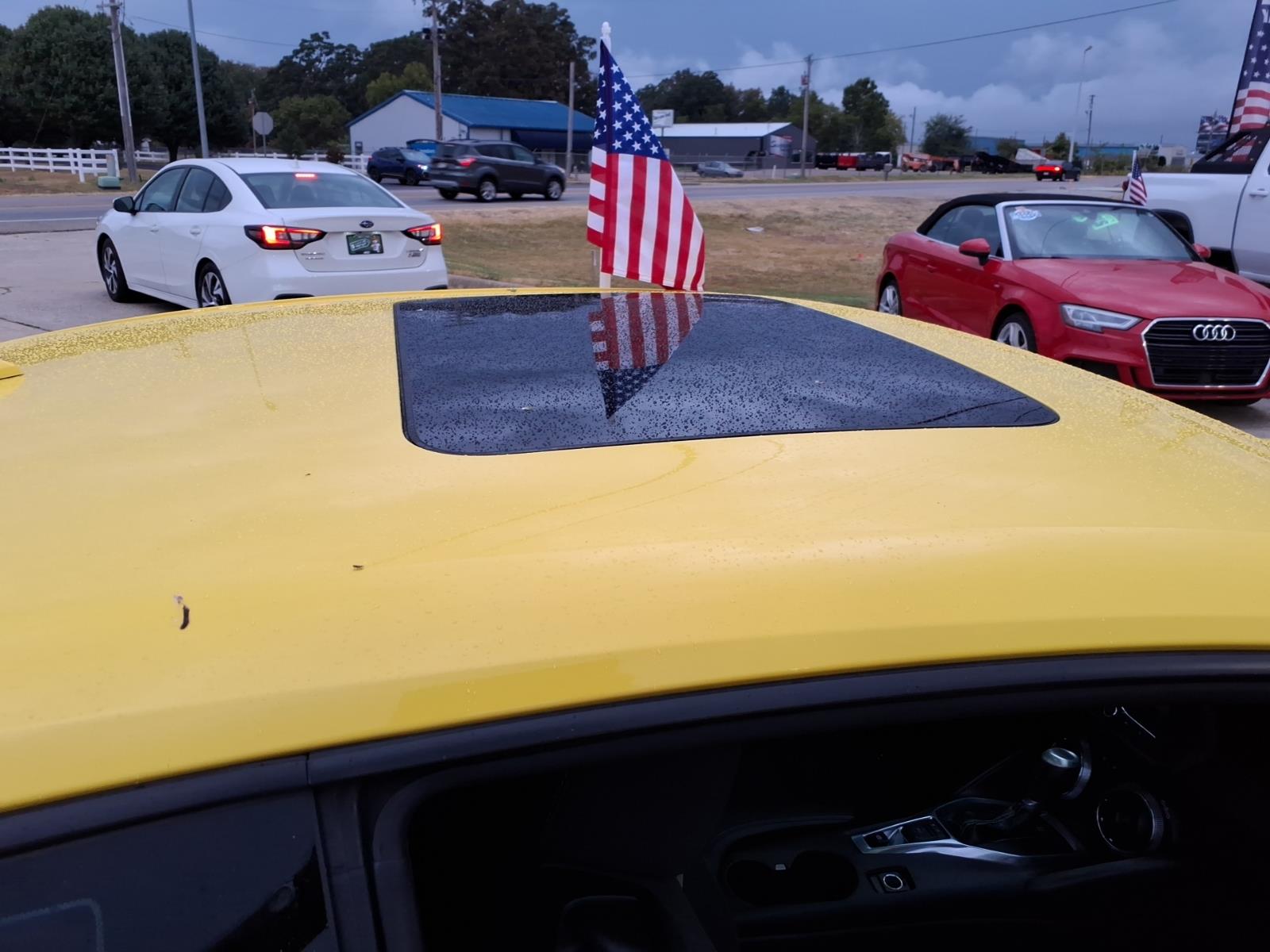 2016 Chevrolet Camaro LT photo 6
