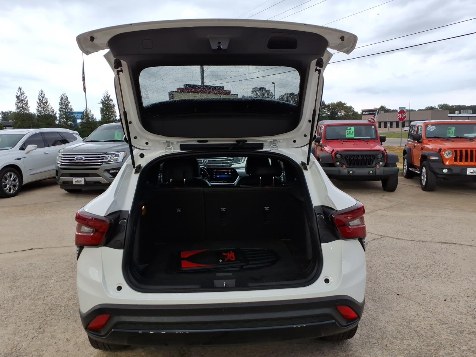 2024 Chevrolet Trax RS photo 6