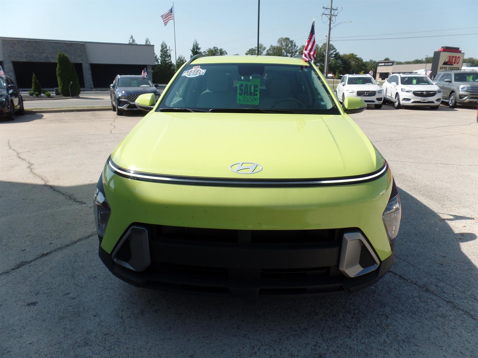 2025 Hyundai KONA SEL photo 2