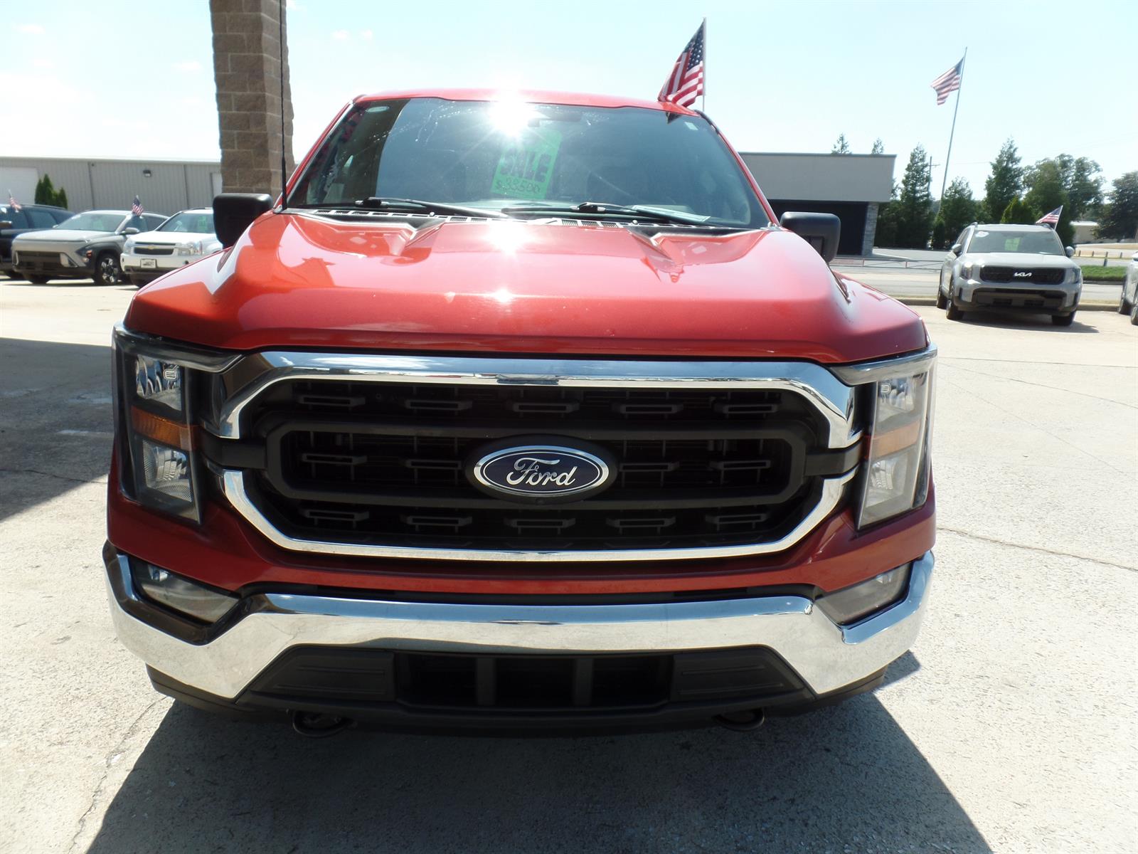 2023 Ford F-150 XLT photo 2