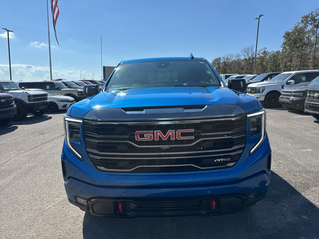 2024 GMC Sierra AT4 photo 2