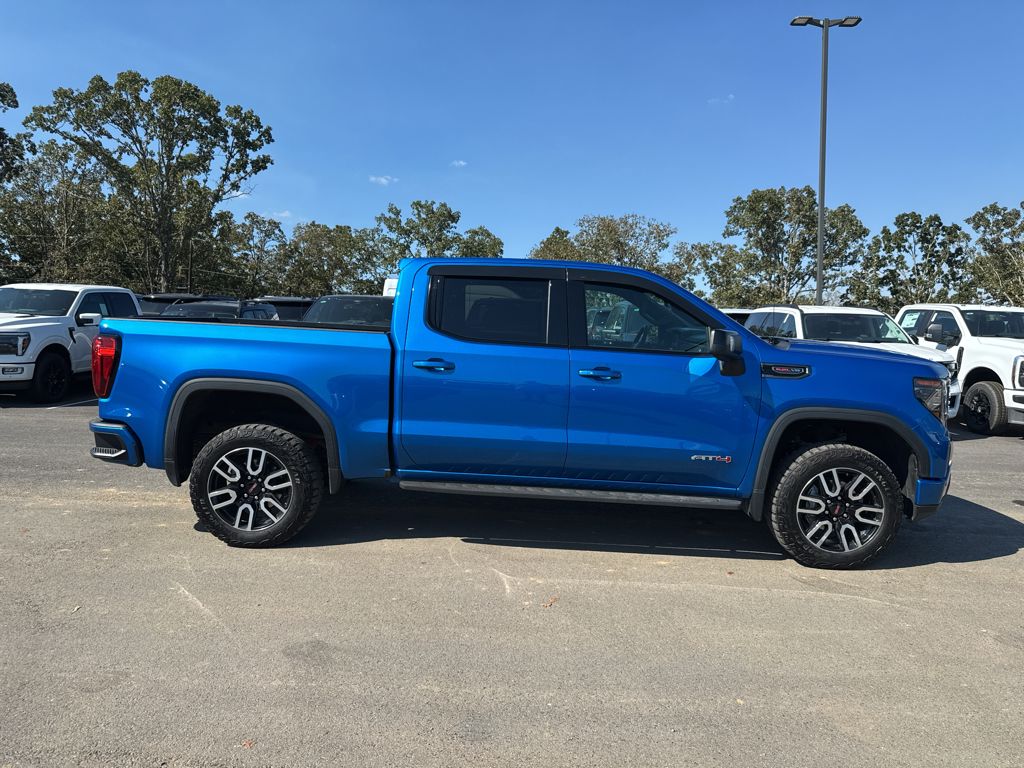 2024 GMC Sierra AT4 photo 4