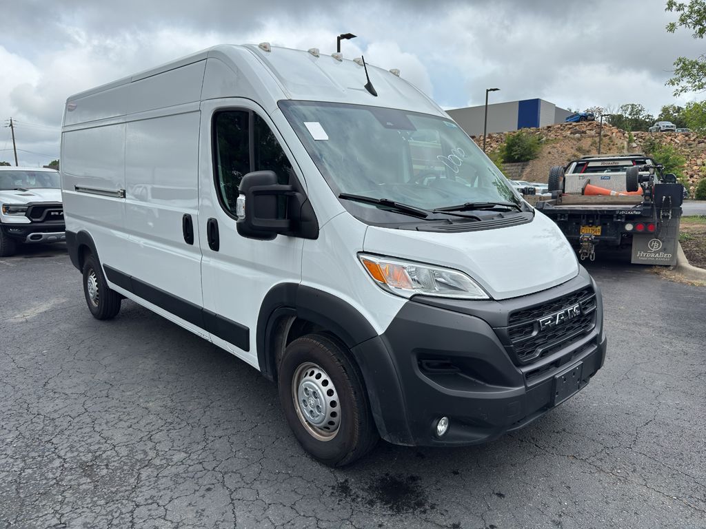 2025 Ram ProMaster 2500 Tradesman photo 3
