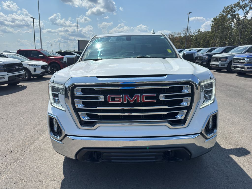 2021 GMC Sierra SLT photo 2