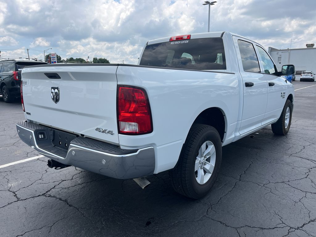 2022 Ram 1500 Classic SLT photo 5