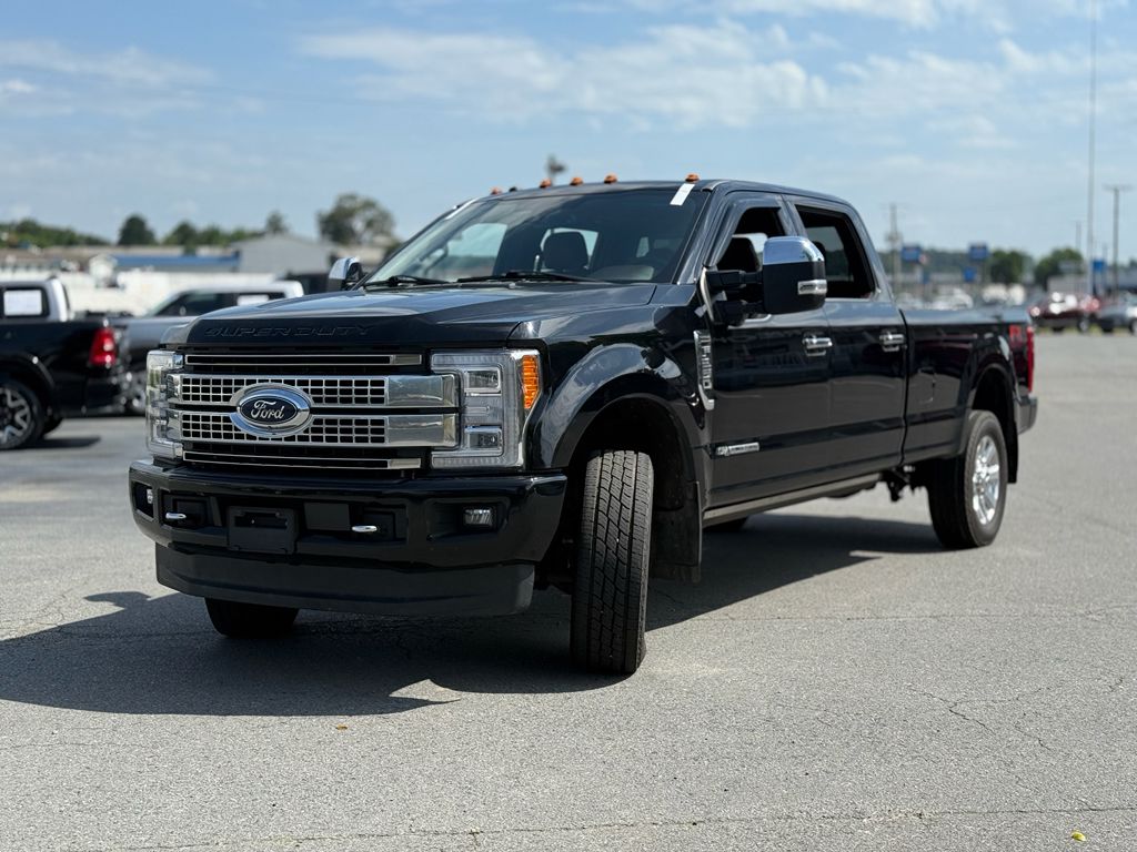 2017 Ford F-250 Platinum photo 3