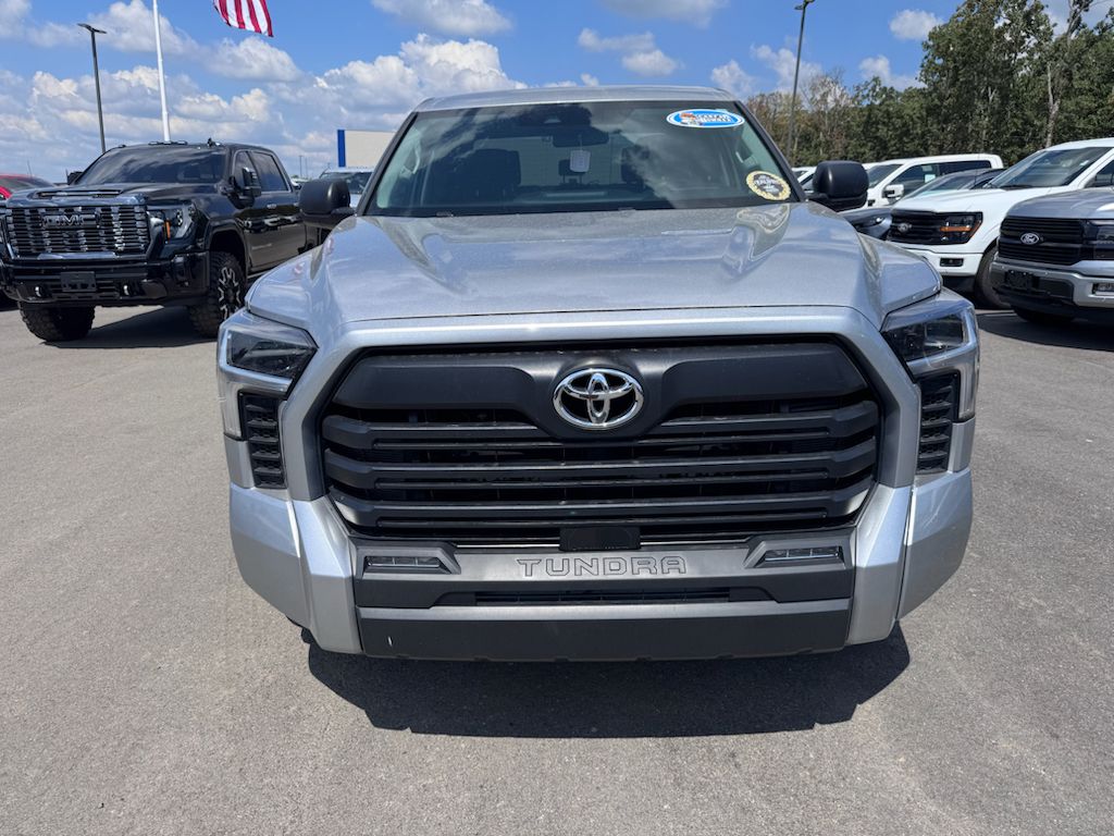 2024 Toyota Tundra SR5 photo 2