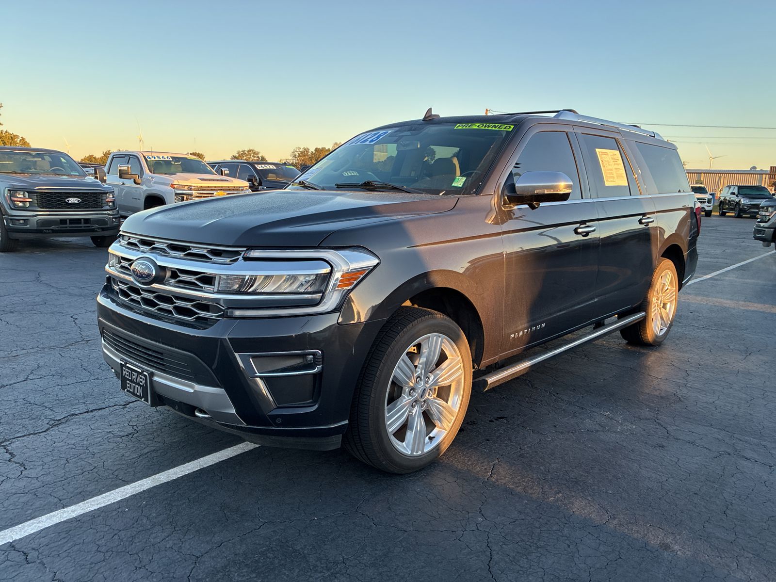 2022 Ford Expedition MAX Platinum photo