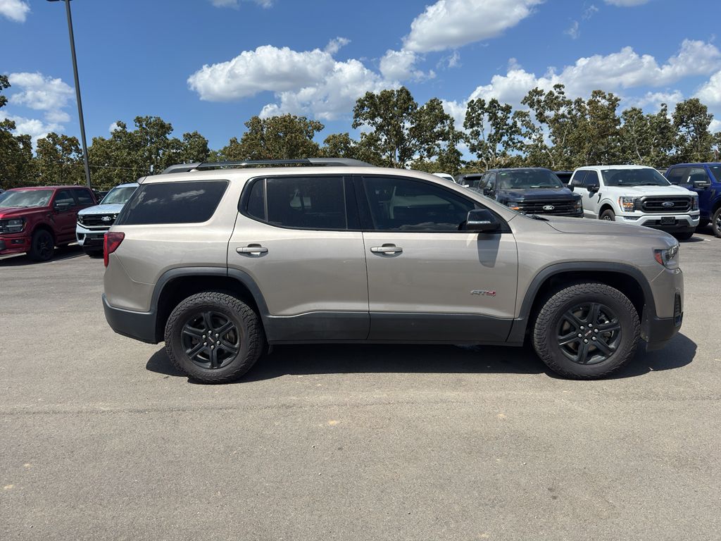 2022 GMC Acadia AT4 photo 4