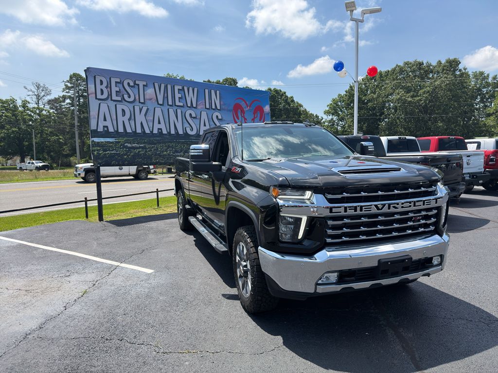2022 Chevrolet Silverado LTZ photo 3