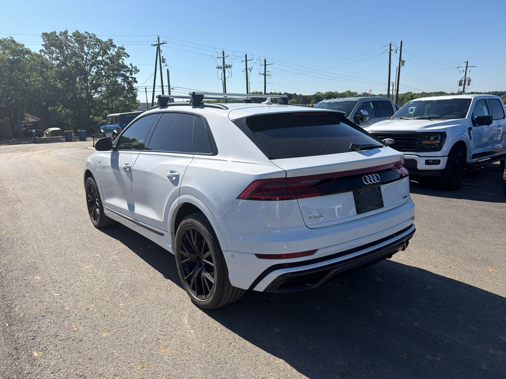 2022 Audi Q8 Premium Plus photo 2