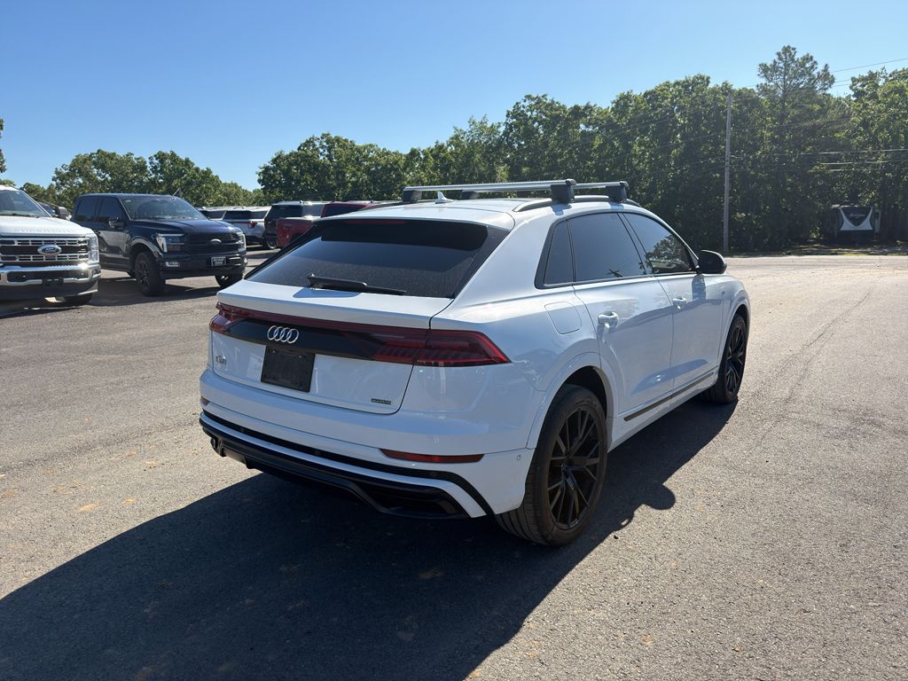 2022 Audi Q8 Premium Plus photo 3