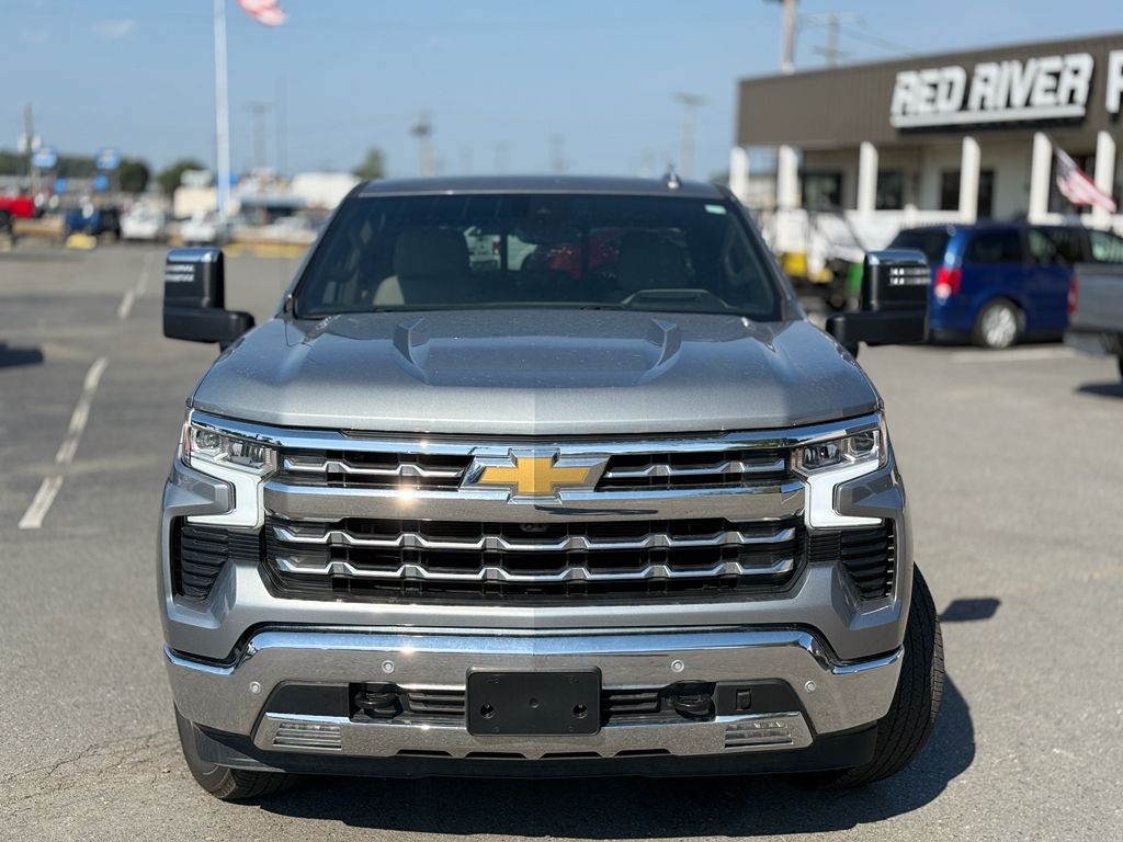 2024 Chevrolet Silverado LTZ photo 2