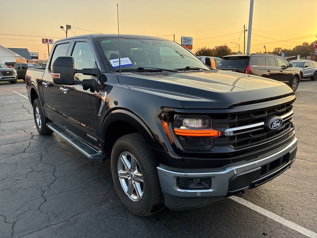 2024 Ford F-150 XLT photo 3