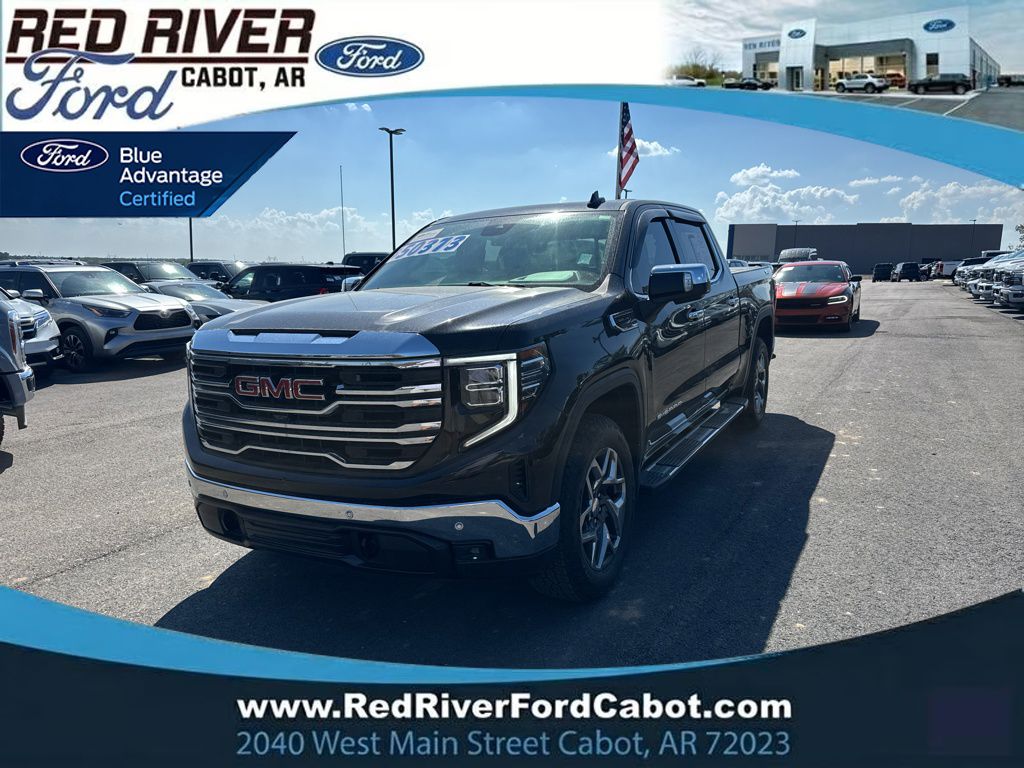 2024 GMC Sierra SLT photo 1