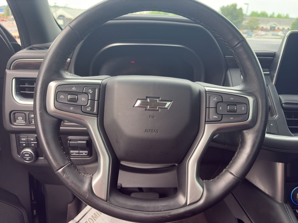 2023 Chevrolet Suburban Z71 photo 6