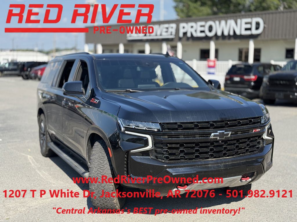2023 Chevrolet Suburban Z71 photo 1