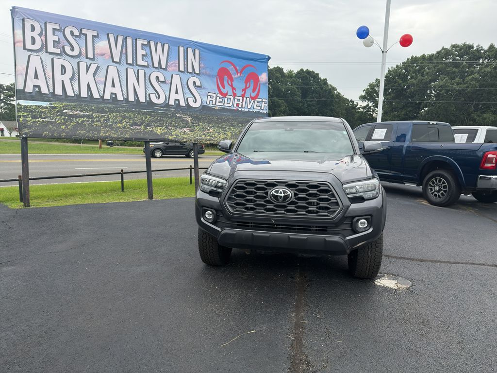 2022 Toyota Tacoma TRD Off Road photo 2