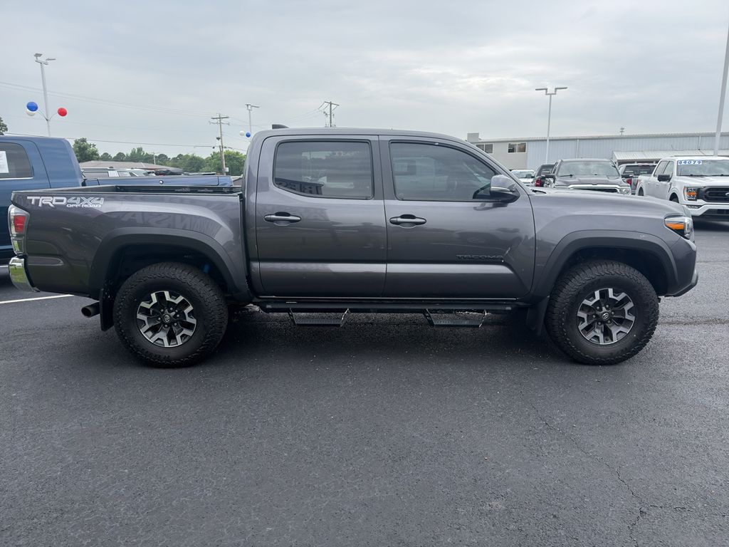 2022 Toyota Tacoma TRD Off Road photo 4