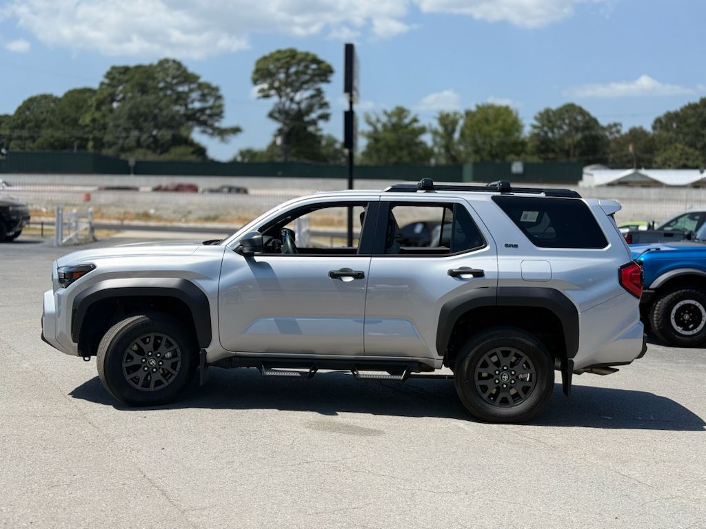 2025 Toyota 4Runner SR5 photo 4