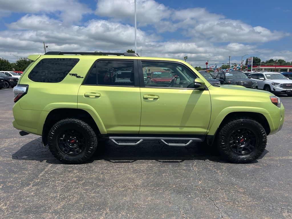 2023 Toyota 4Runner TRD Off Road Premium photo 4
