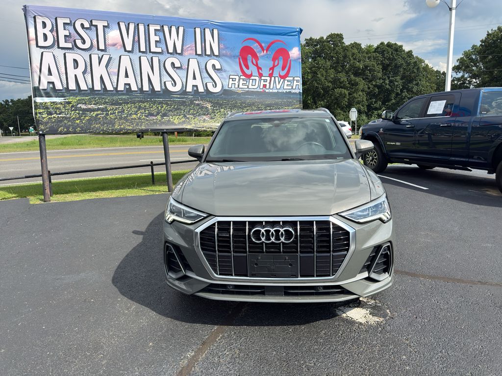 2023 Audi Q3 S line Premium photo 2