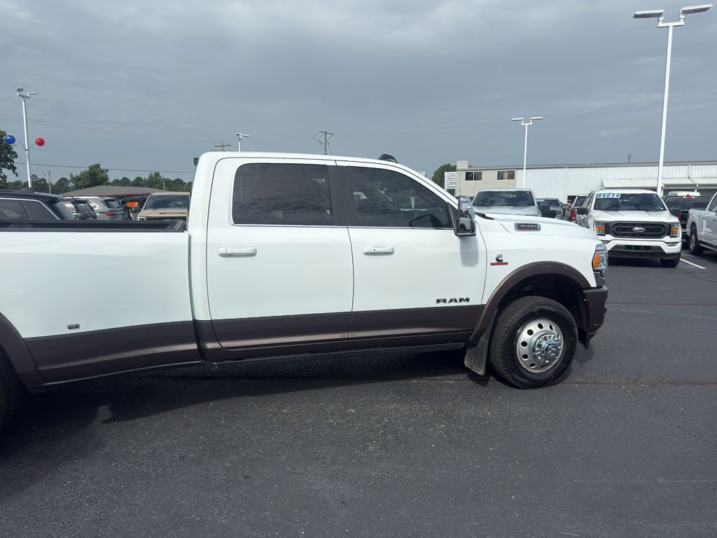 2023 Ram 3500 Longhorn photo 4