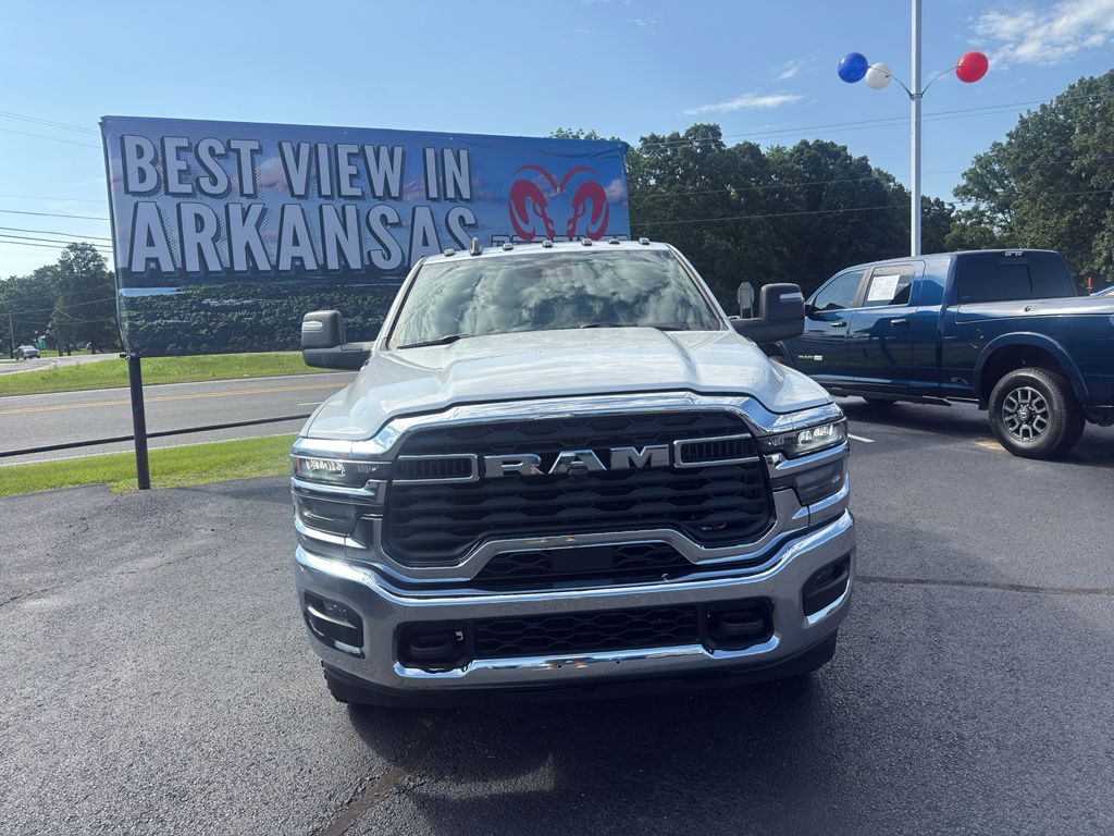 2025 Ram 3500 Chassis Tradesman photo 2