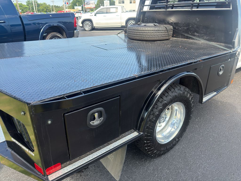2025 Ram 3500 Chassis Tradesman photo 5