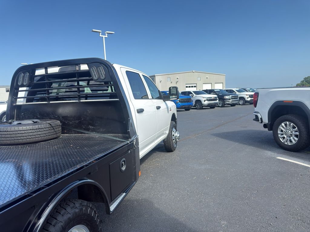 2025 Ram 3500 Chassis Tradesman photo 6