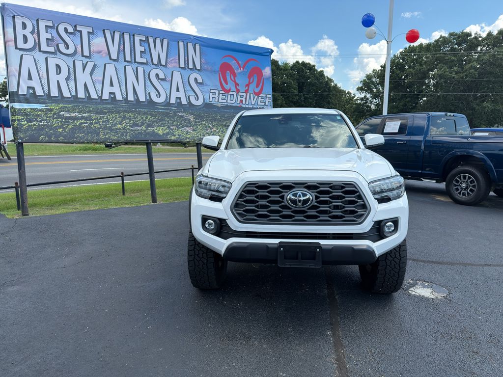 2023 Toyota Tacoma TRD Off Road photo 2