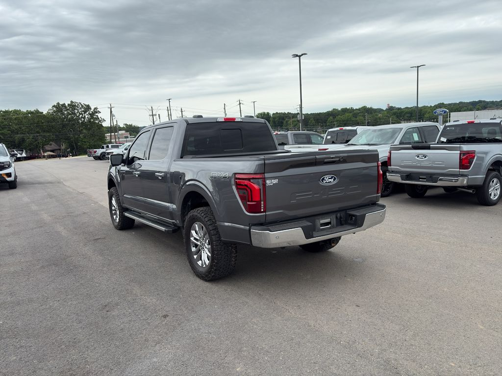 2024 Ford F-150 LARIAT photo 2