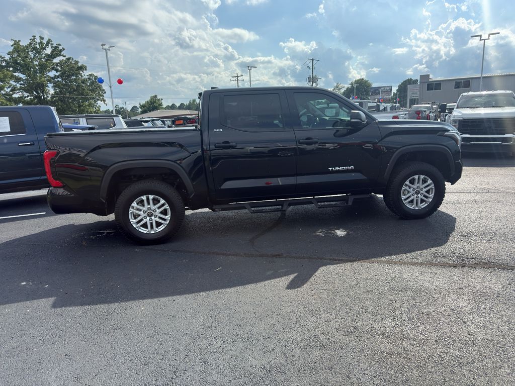2024 Toyota Tundra SR5 photo 4