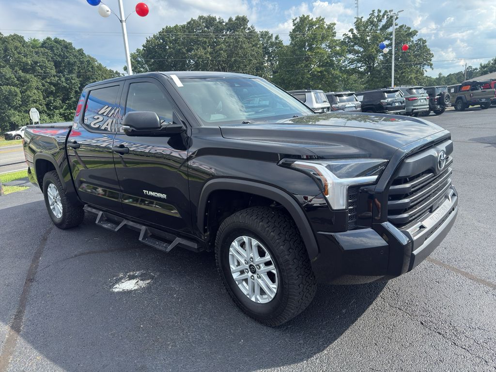 2024 Toyota Tundra SR5 photo 3