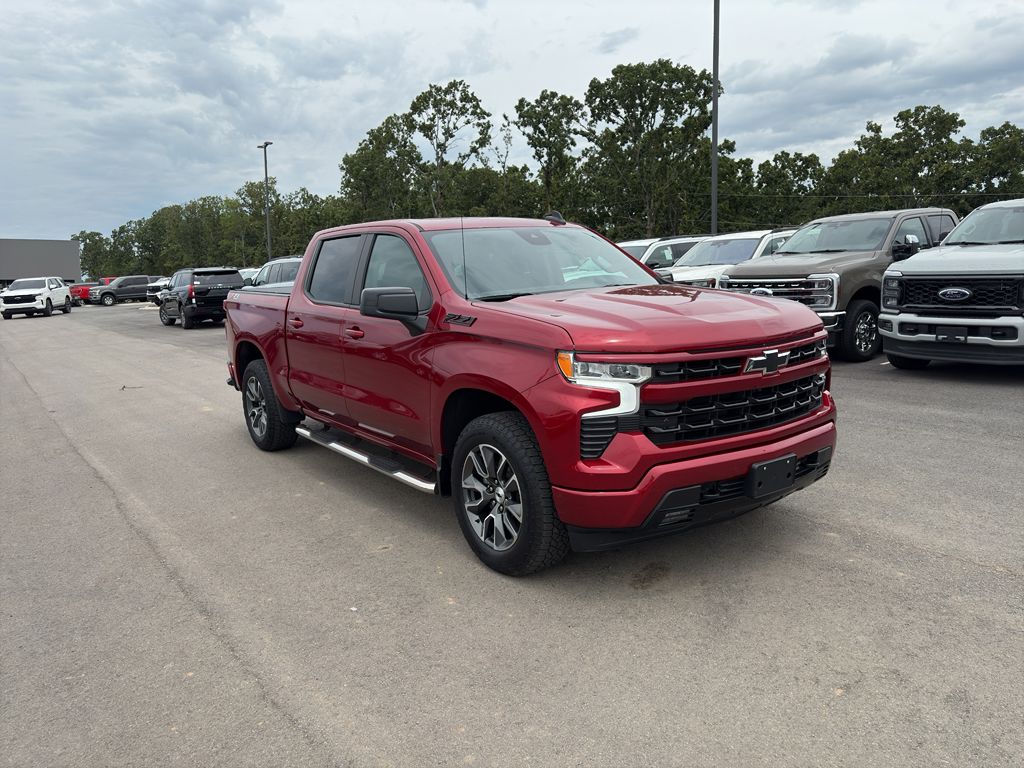 2025 Chevrolet Silverado RST photo 4