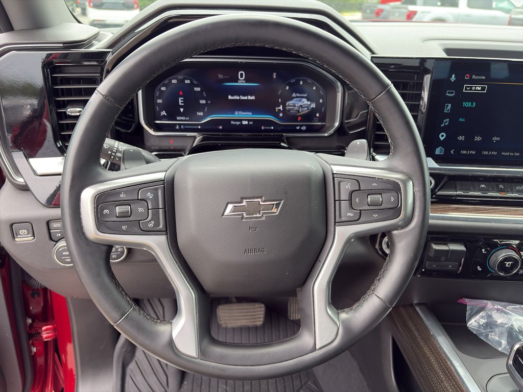 2025 Chevrolet Silverado RST photo 6