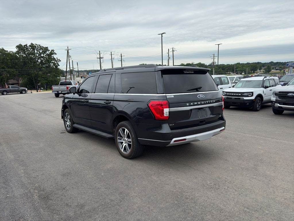 2024 Ford Expedition MAX XLT photo 2
