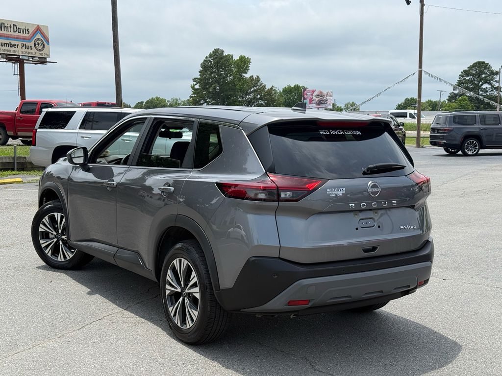 2023 Nissan Rogue SV photo 5