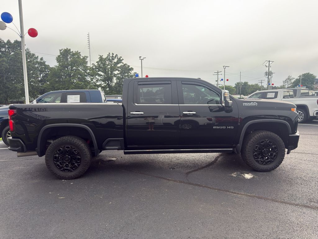 2022 Chevrolet Silverado High Country photo 4